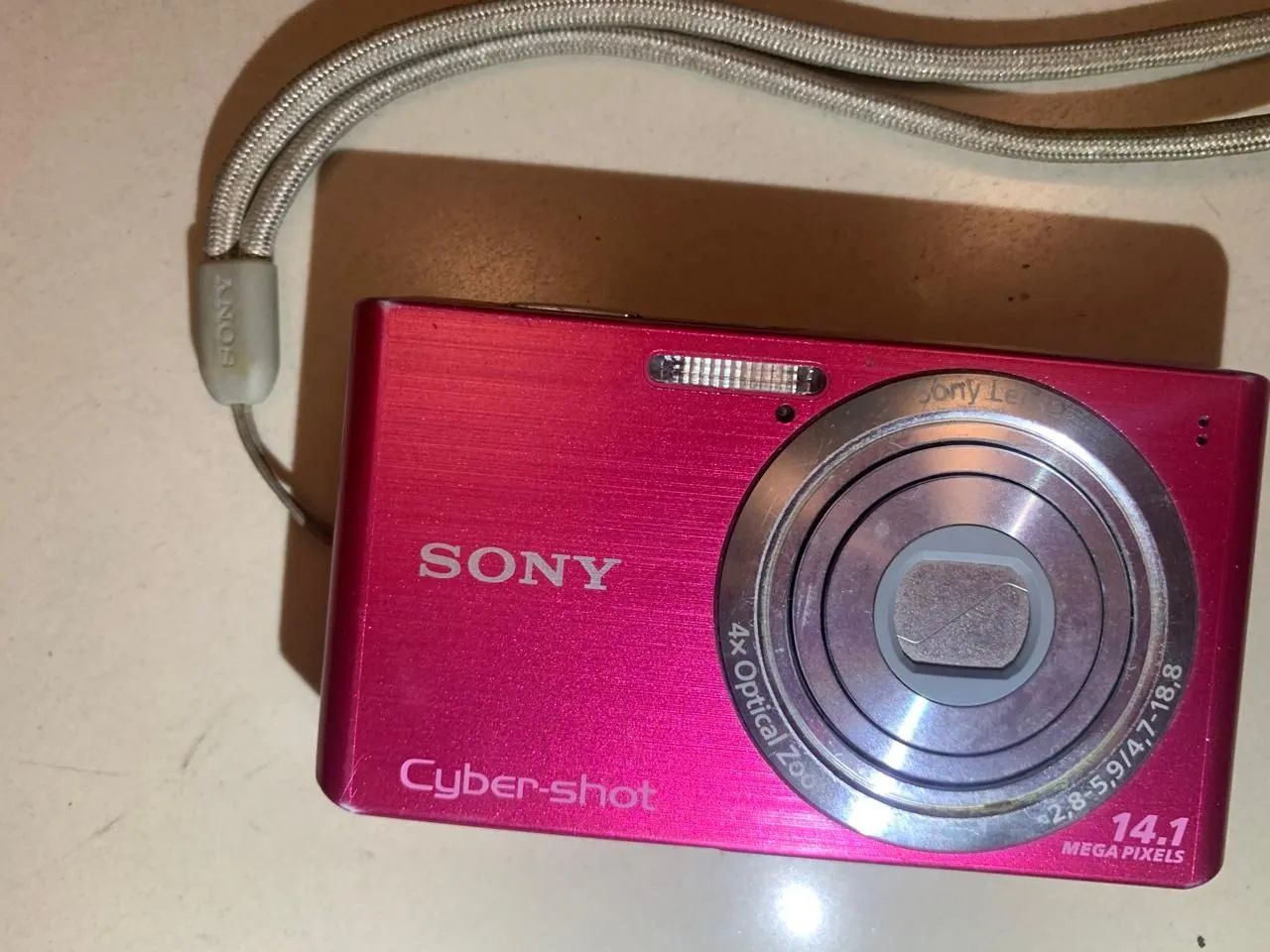 Câmera Digital Sony Cyber-shot 14.1MP