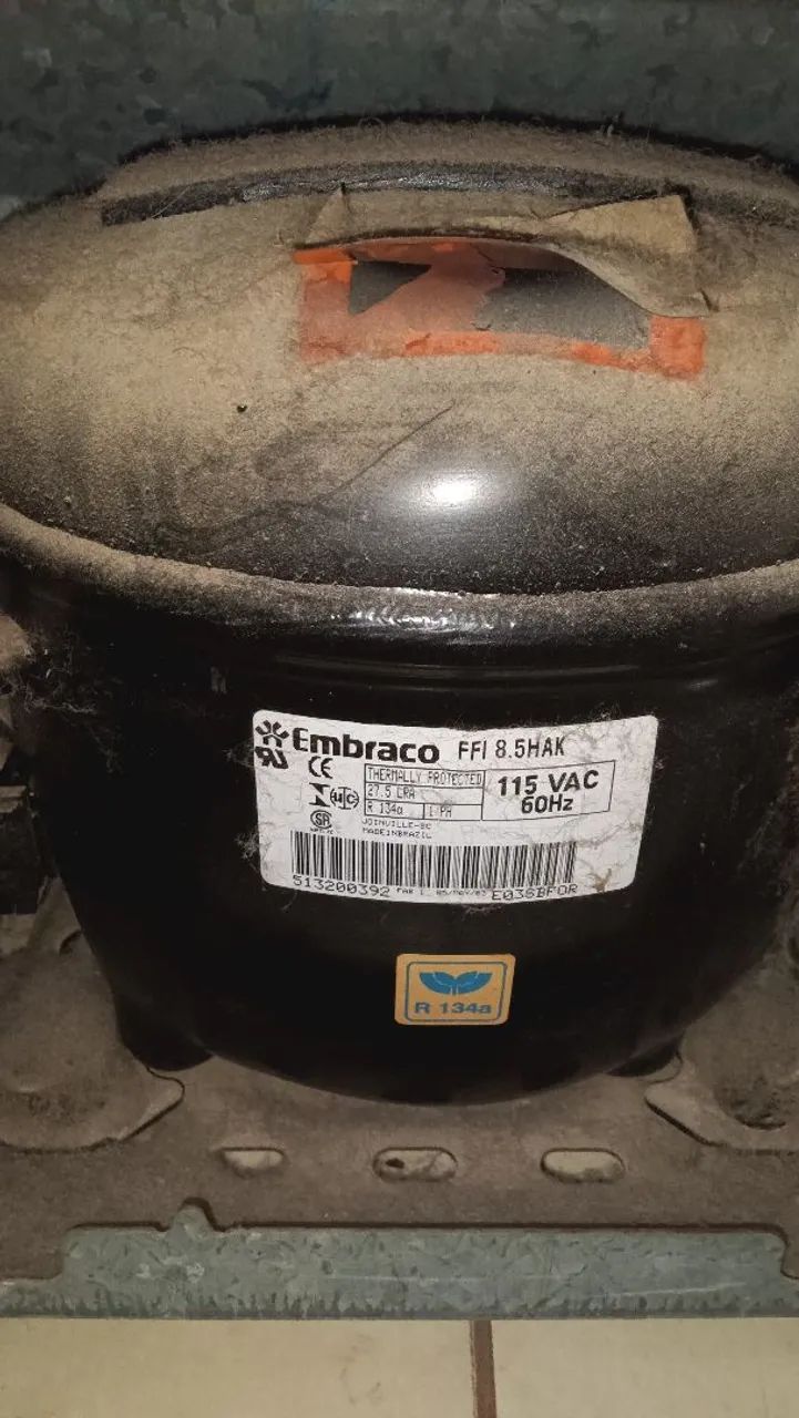 Geladeira Eletrolux 470 litros