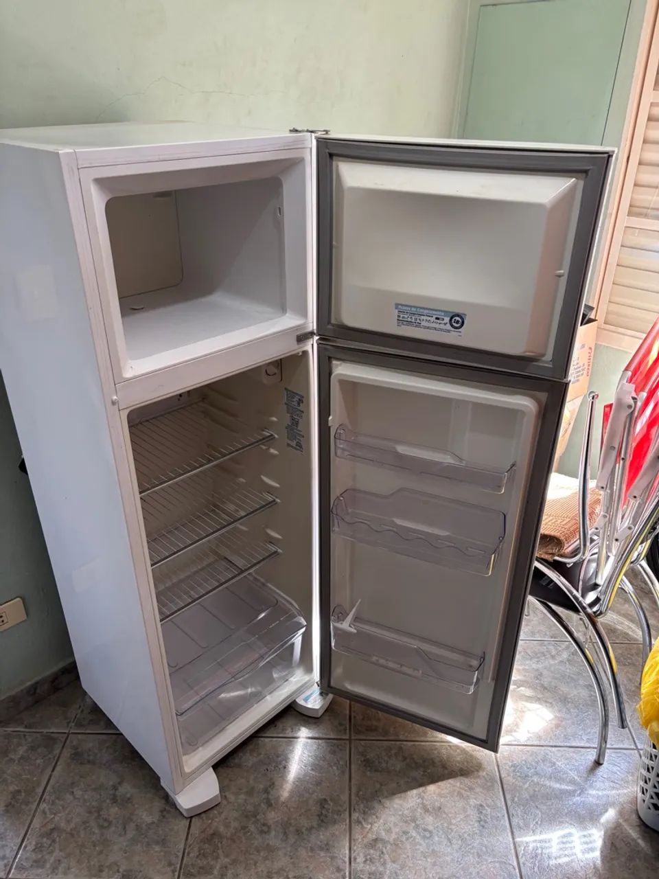 Geladeira Electrolux 260L - Foto 4