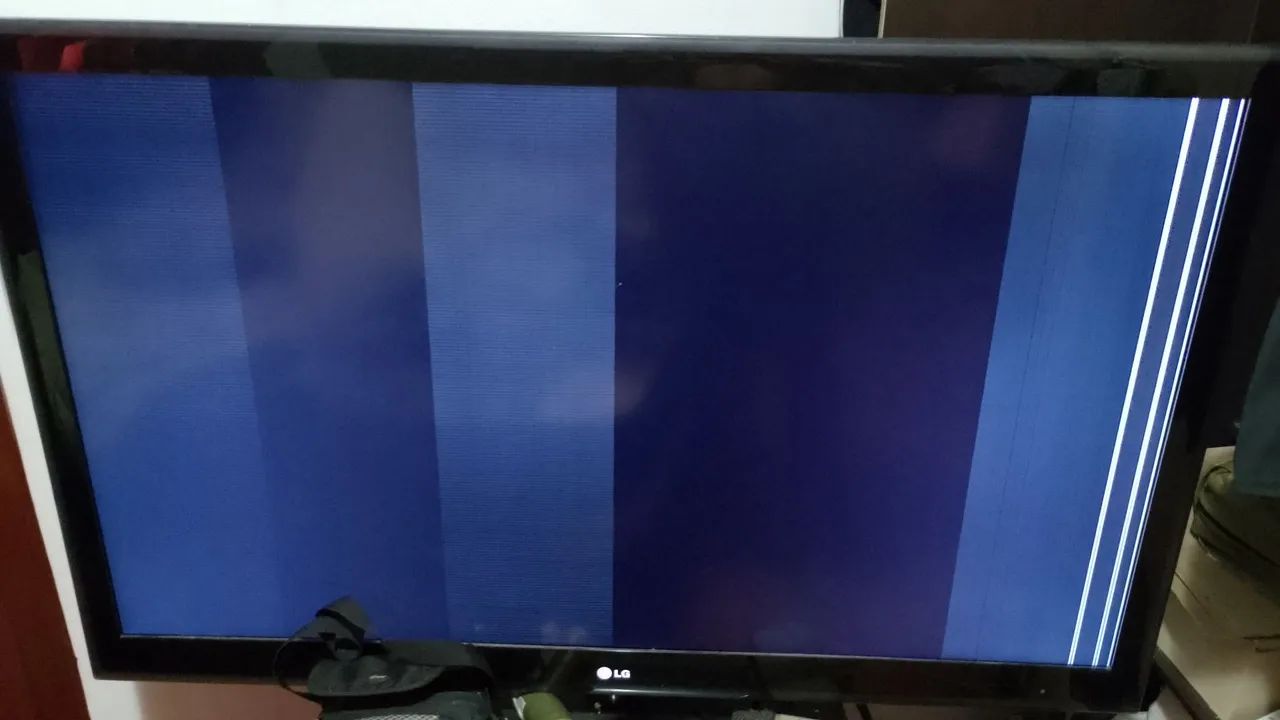 Televisão LG 49" com defeito na tela. Controle funcionando  - Foto 2