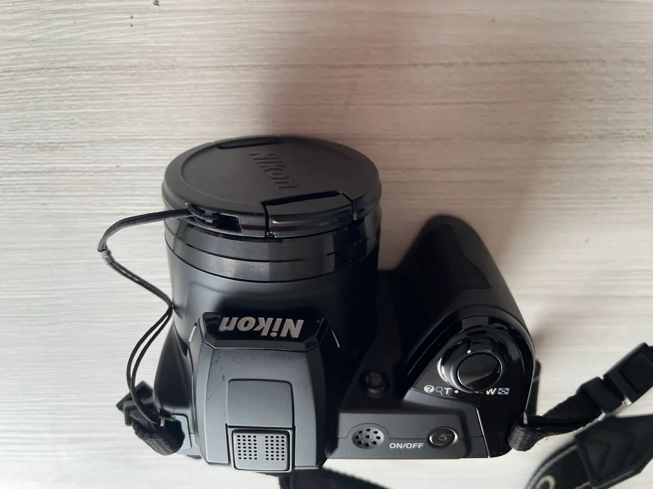 Camera Nikon L105 preta com bag