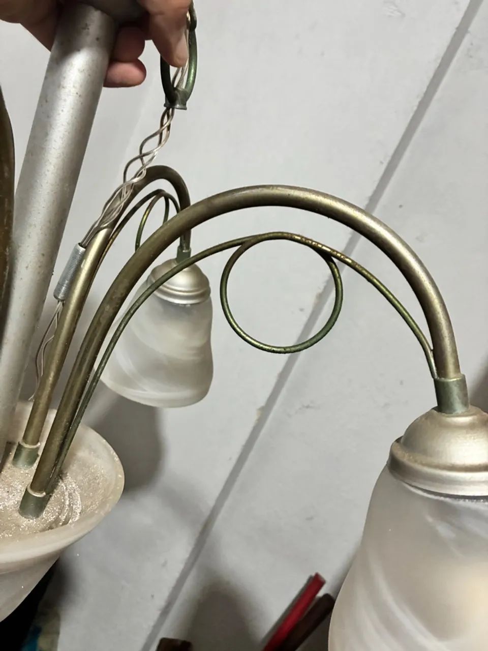 Lustre Antigo com 5 Cúpulas de Vidro - Foto 3