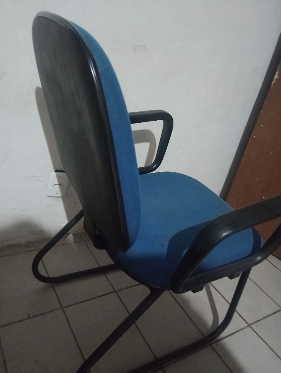 Vendo Cadeira Escritório Azul