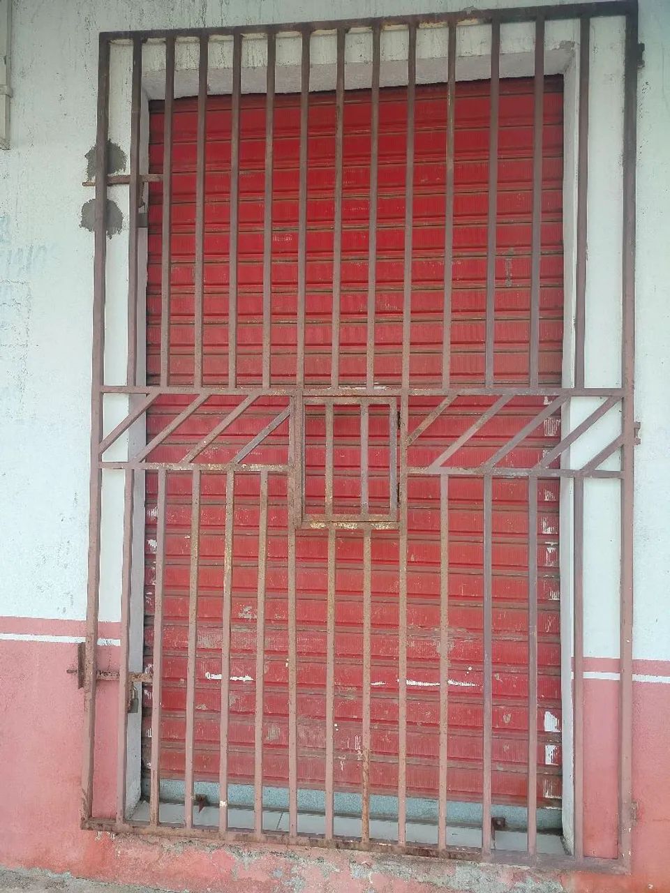 Vende- porta de rolo com grade. - Foto 3