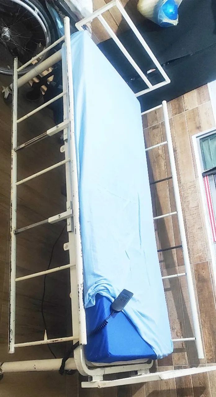 Cama hospitalar Motorizada 