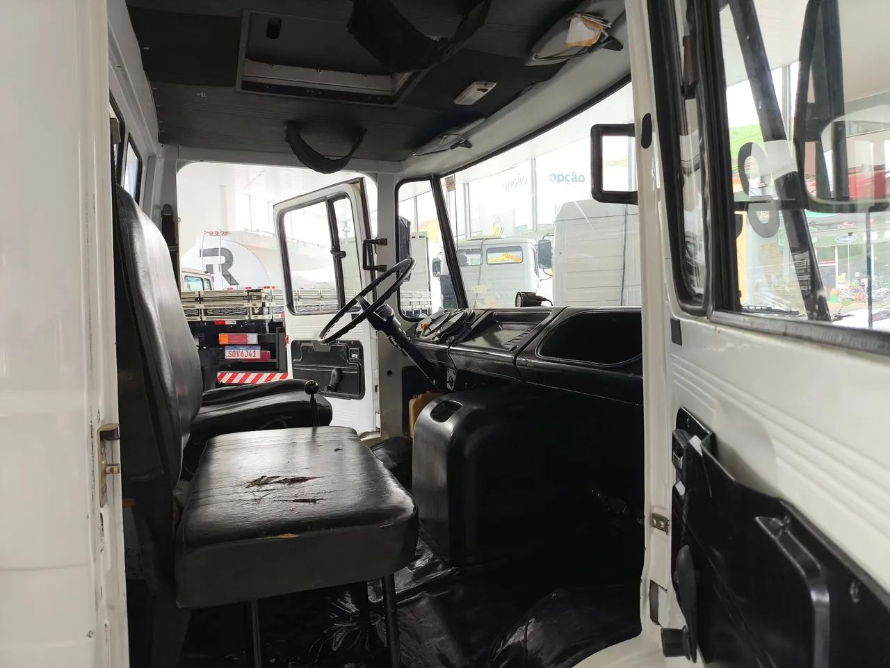 Mercedes-Benz 608 D carroceria nova  - Foto 8