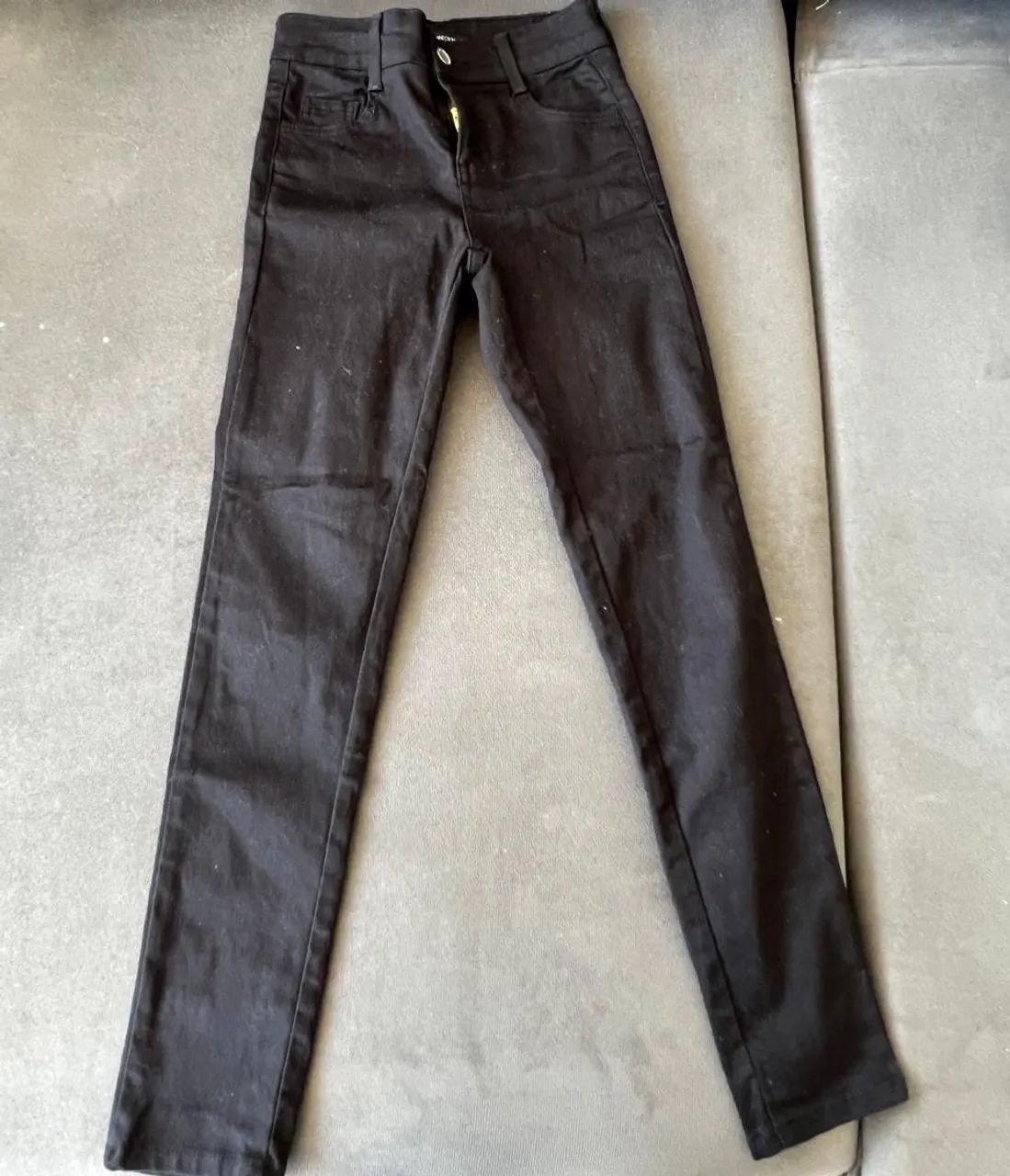 Calças jeans preta e azul - Foto 4