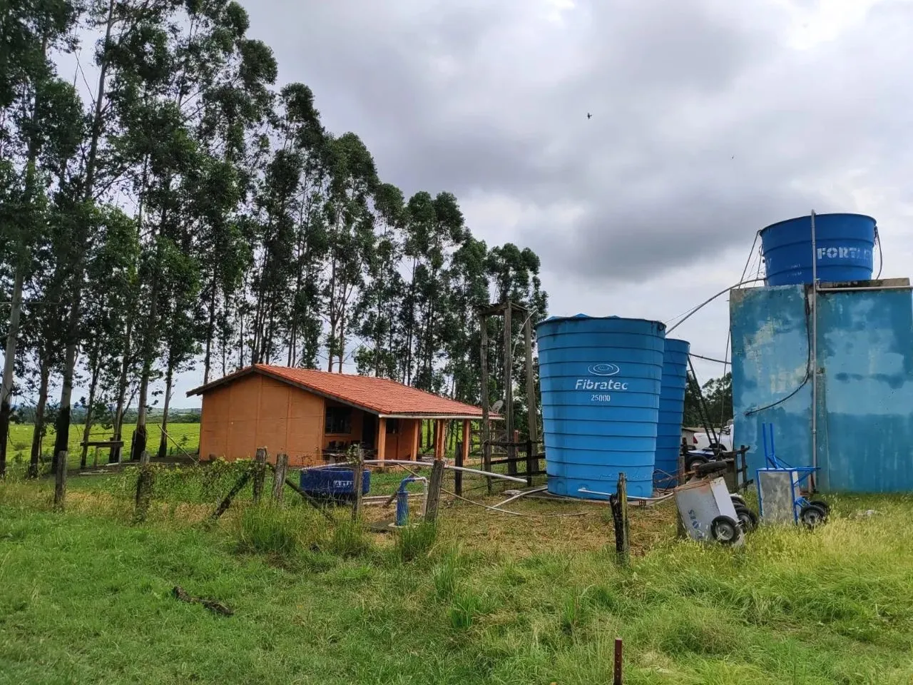 SÍTIO COM GRANJA A VENDA NA REGIÃO DE TATUÍ-SP ?? ? Área Total de 21,8 Hectares ou 9 Alque