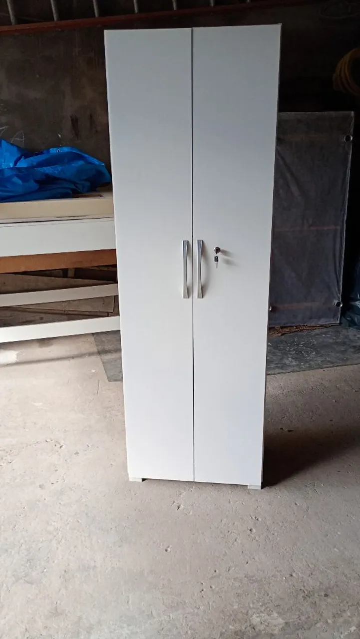 Guarda-Roupa Branco 2 Portas novo