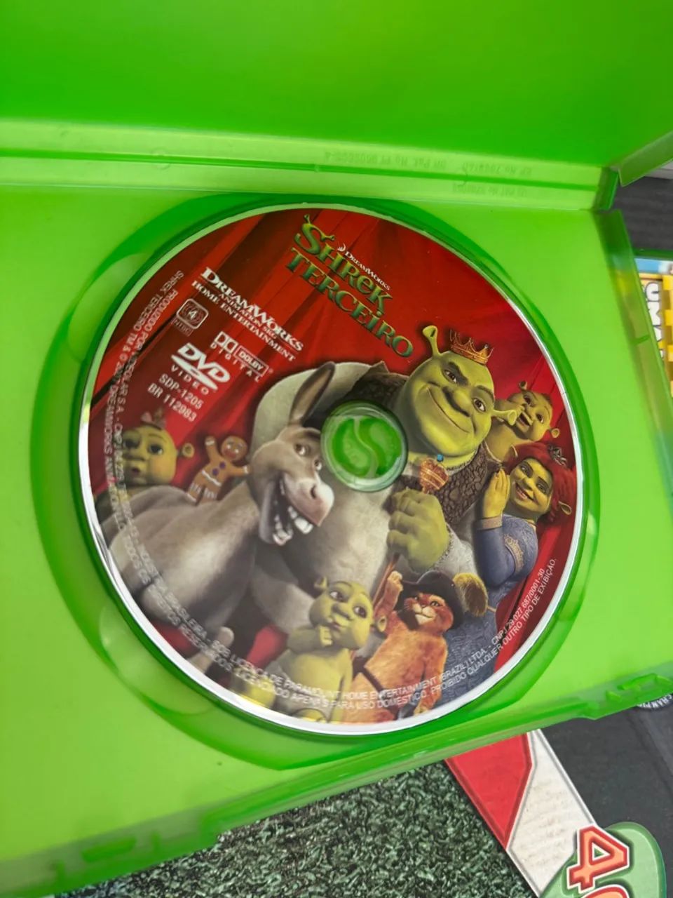 Coleção Shrek - 3 Filmes em DVD e princesa e o sapo - Foto 4