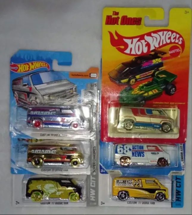 Carrinhos Hot Wheels 77' Dodge Van