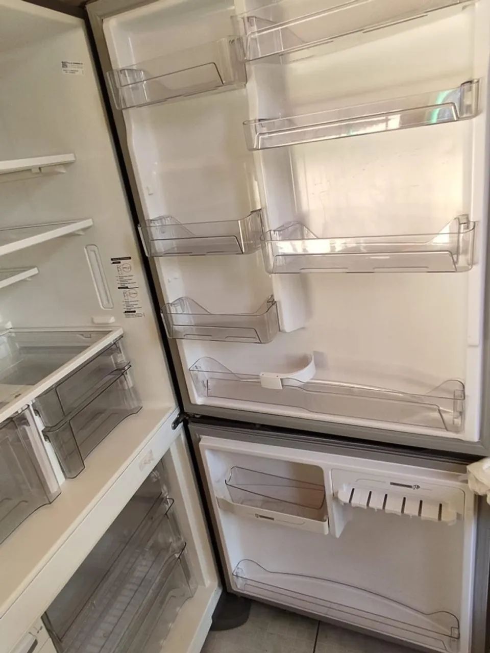 Refrigerador Brastemp frost free inverse 588 litros não gela. Leia o anúncio  - Foto 3