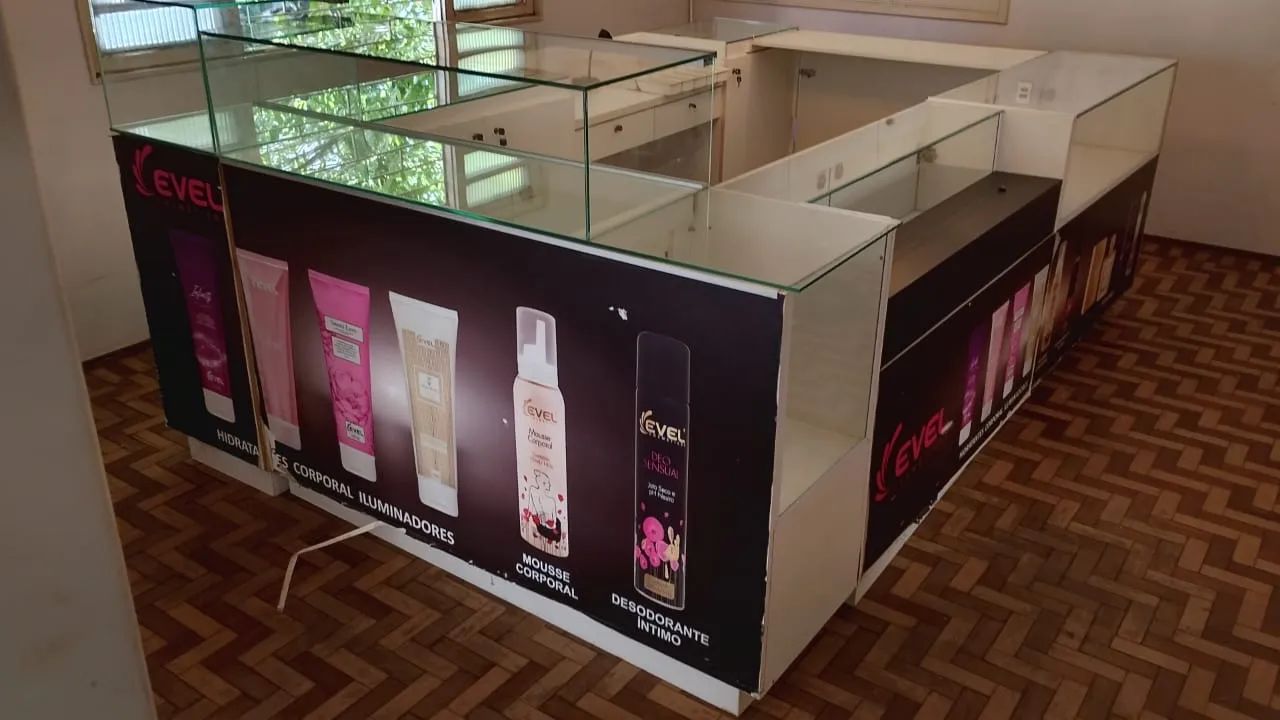 QUIOSQUE EXPOSITOR POR APENAS 10 pagamentos de 599,00 reais. - Foto 4