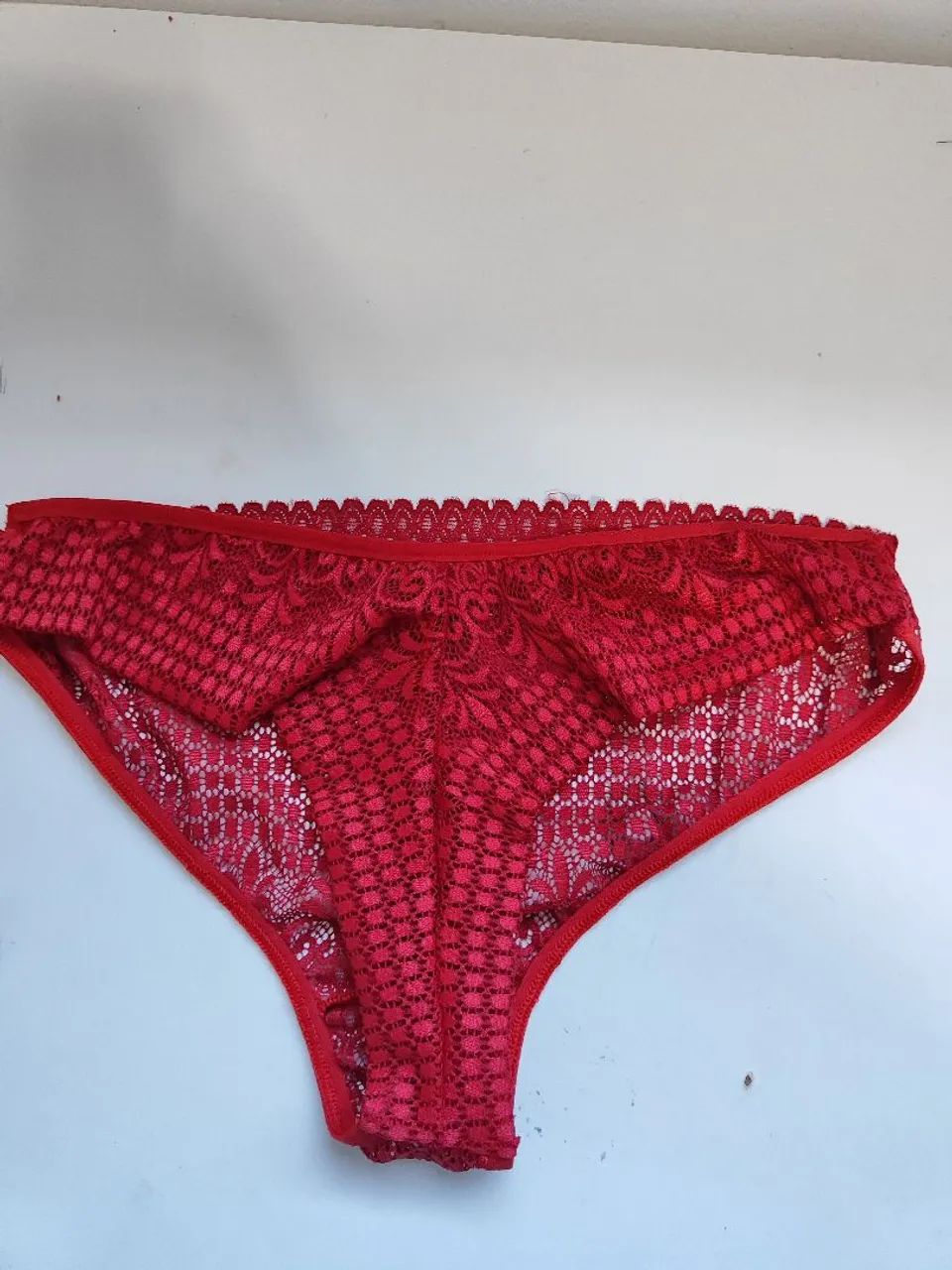 Calcinha de renda vermelha - Foto 2