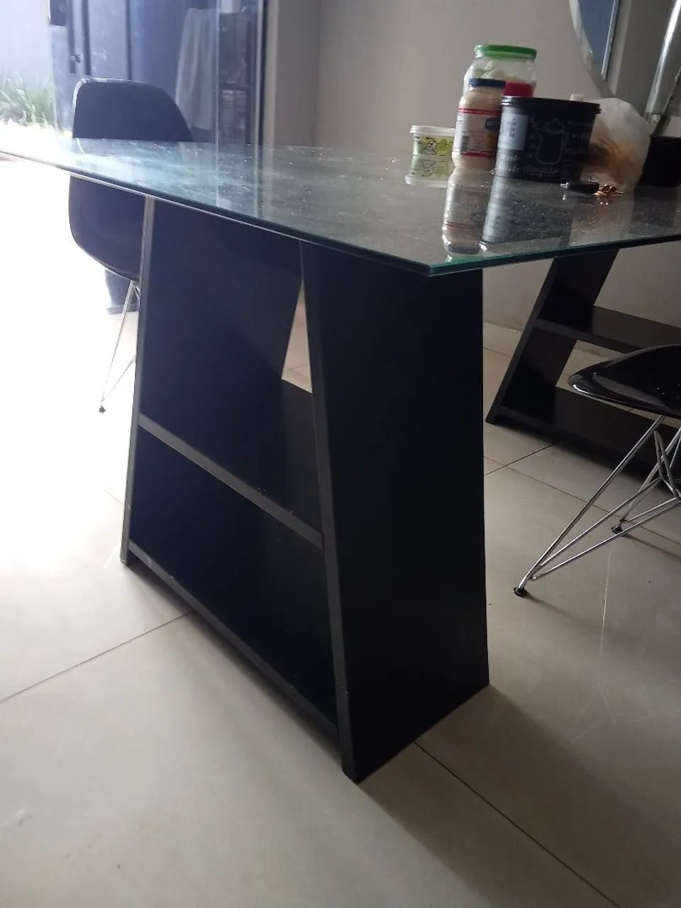 Mesa de vidro com base  preta - Foto 3