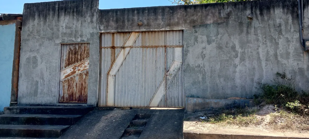 Aluga-se casa
