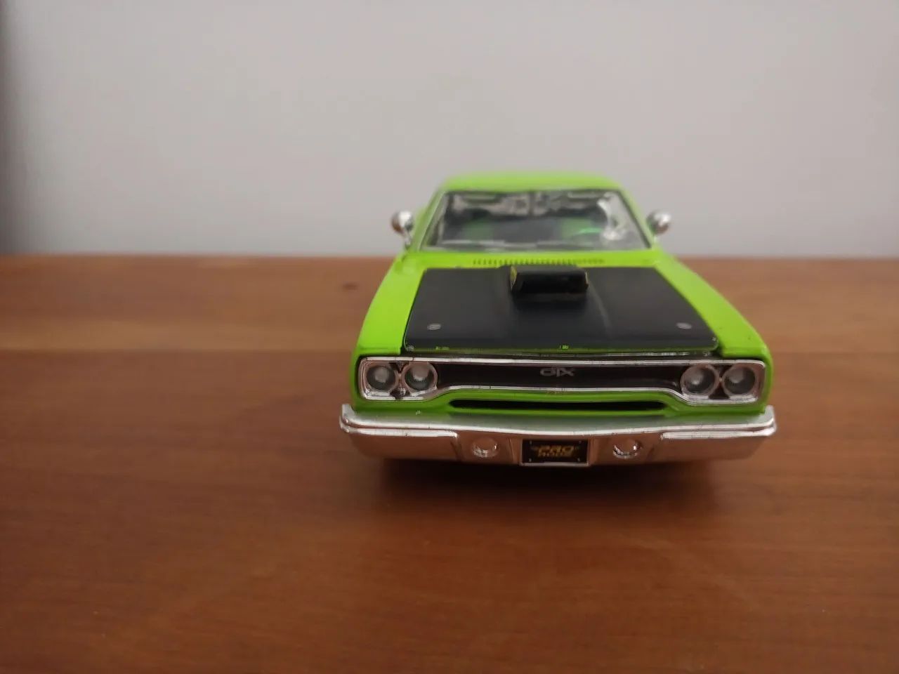 Miniatura Maisto 1/24 Plymouth zerado - Foto 4