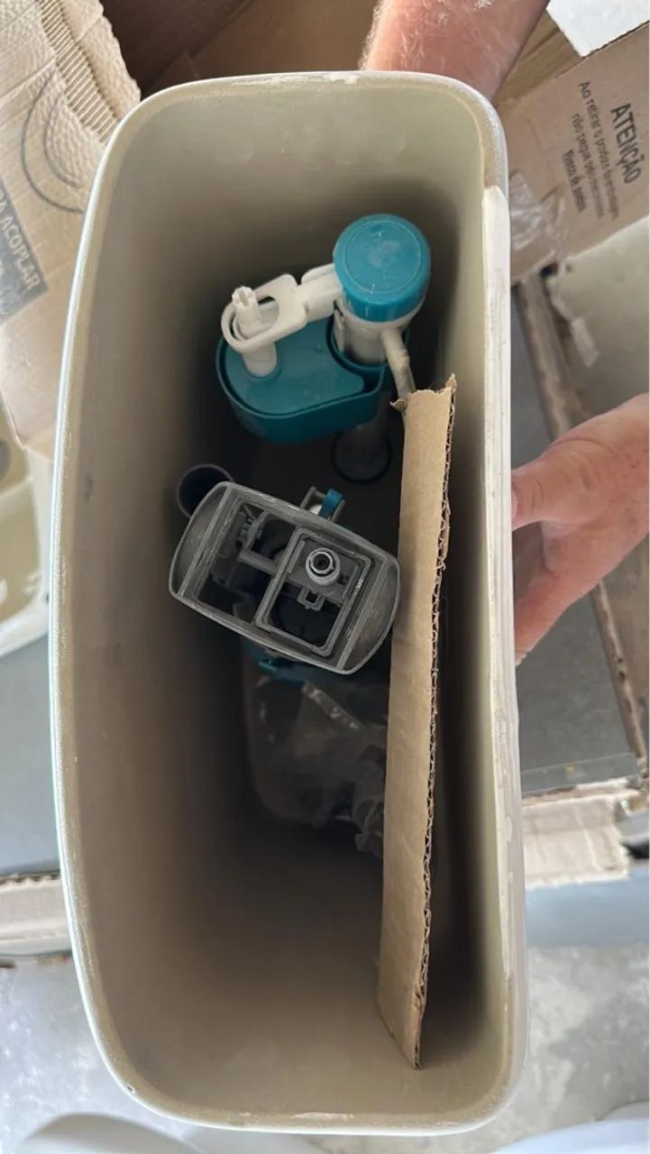 Vaso Sanitário DECA Monte Carlo, com caixa acoplada. - Foto 3