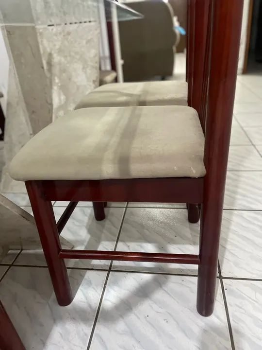 Mesa 6 cadeiras tampo de vidro e base mármore  - Foto 4