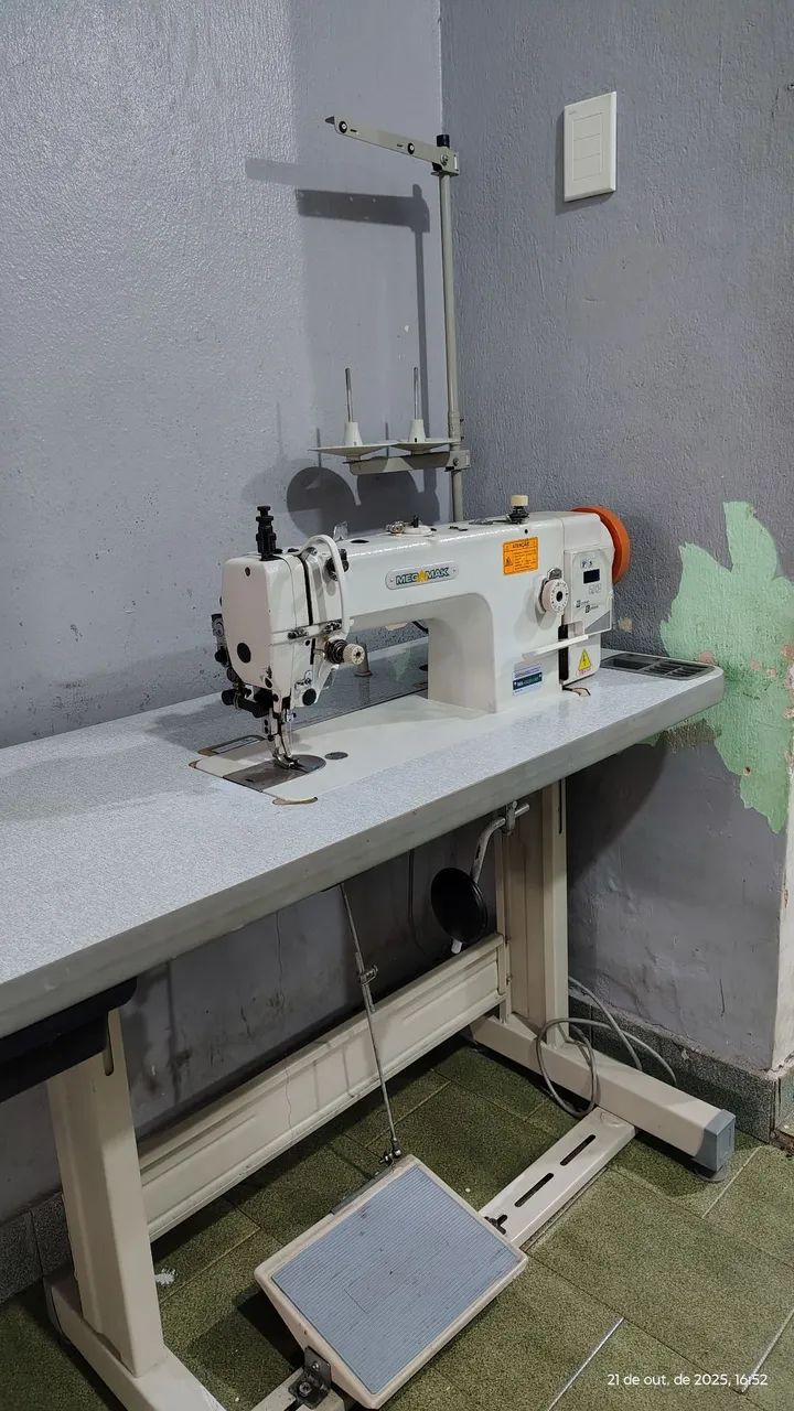 Maquina de costura  - Foto 2