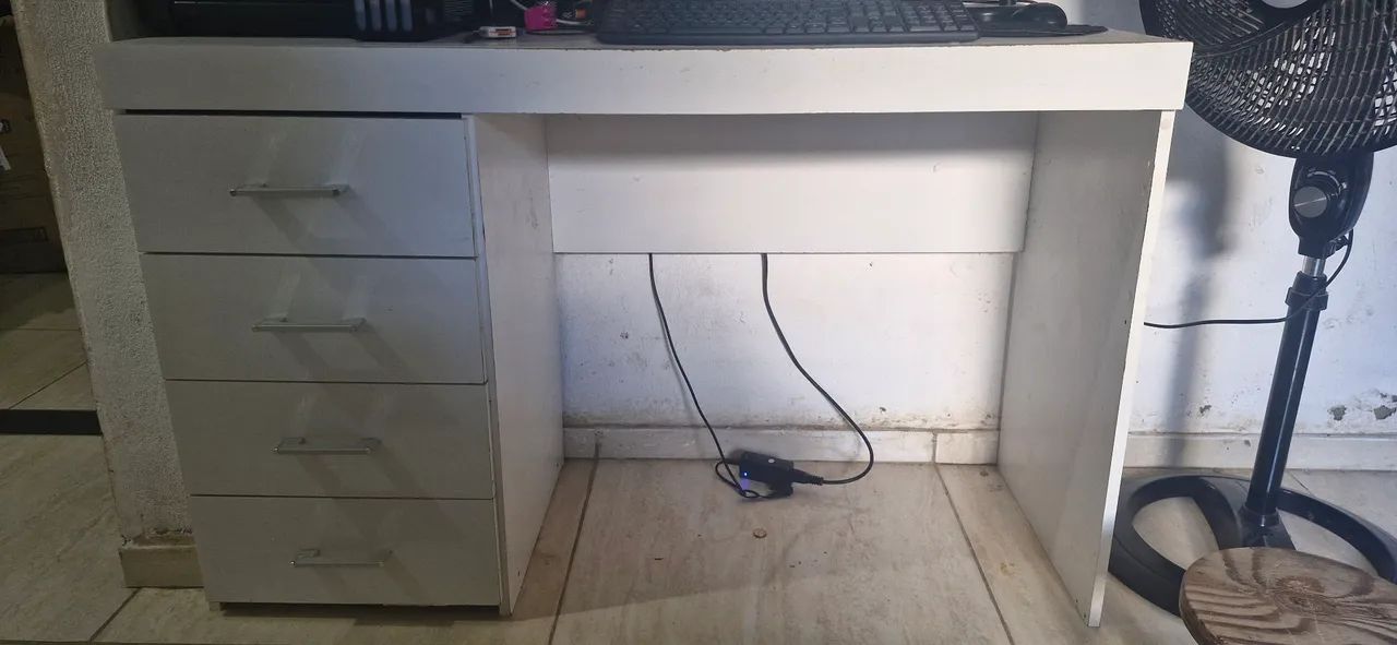 Escrivaninha 64385507912577120