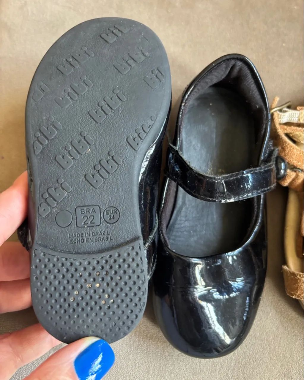 Sapato bibi e sandália green TAM 22 