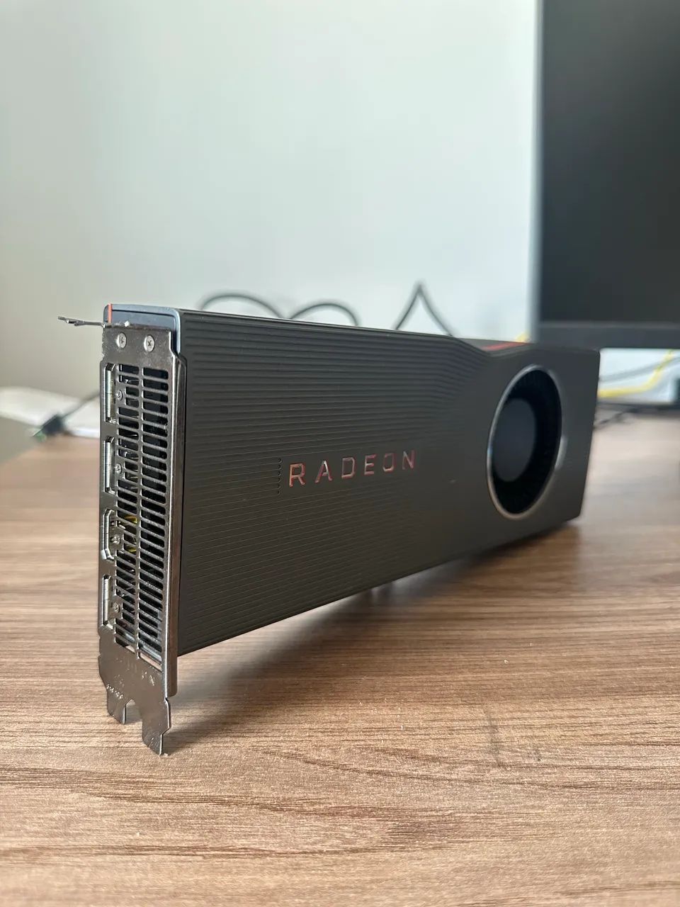 Placa de Vídeo RX 5700XT Blower (Founders Edition) - Excelente Desempenho, Estado de nova. - Foto 3