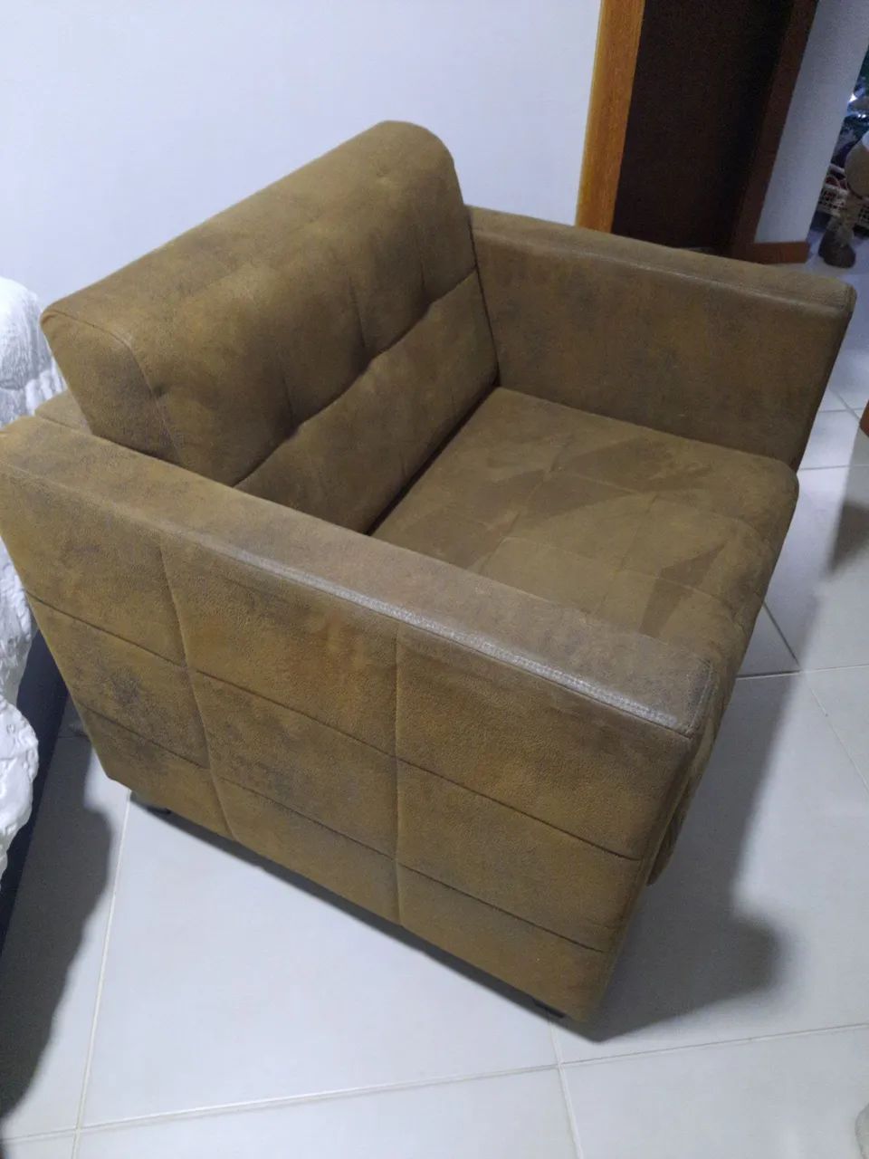 Super comfortable armchair64352547066882122