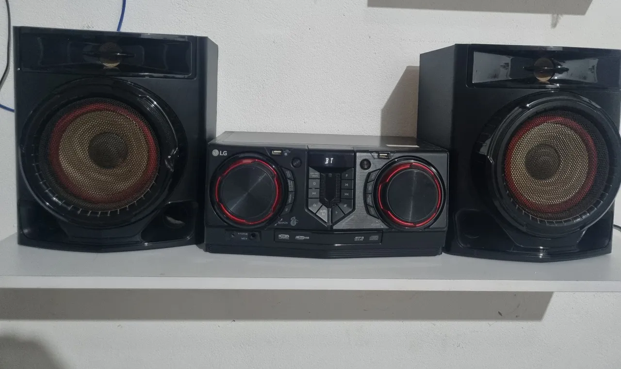 Mini System LG com DVD Player e Bluetooth