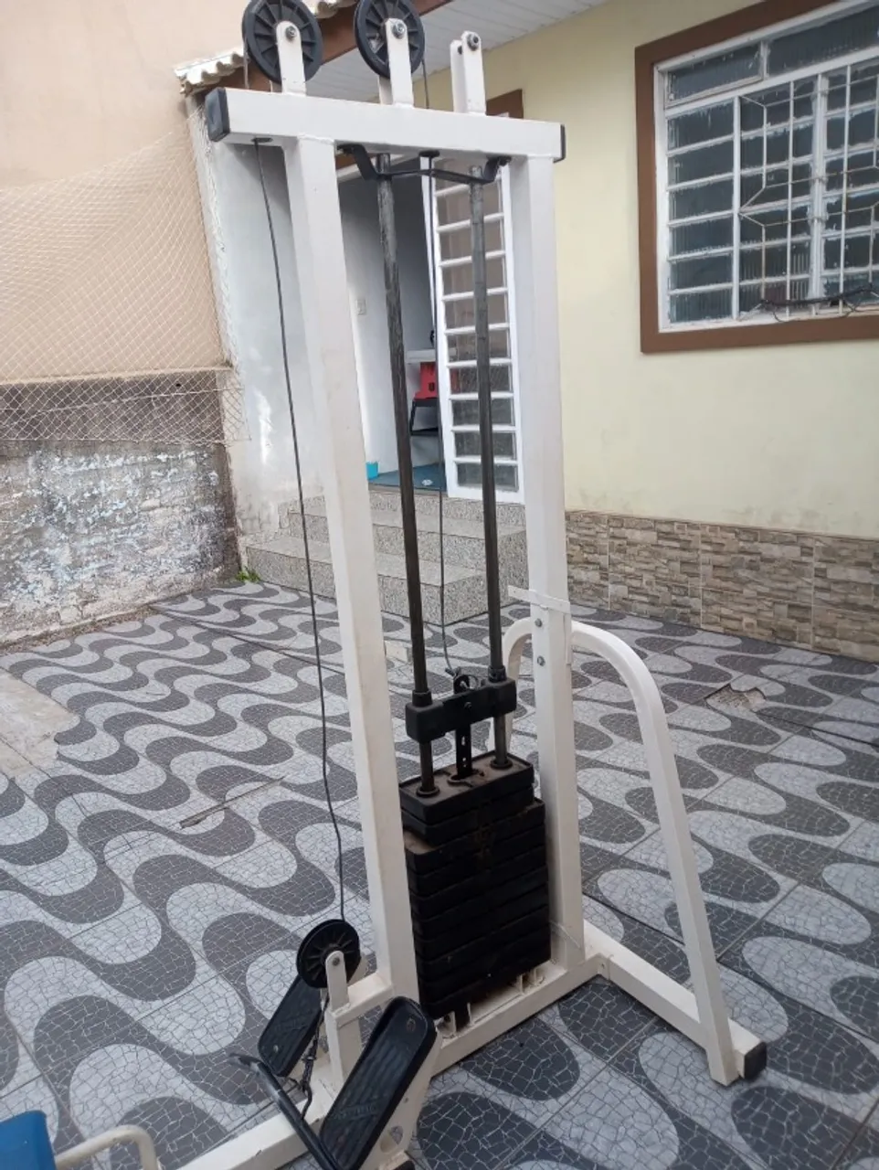 Aparelho de musculação de remada baixa