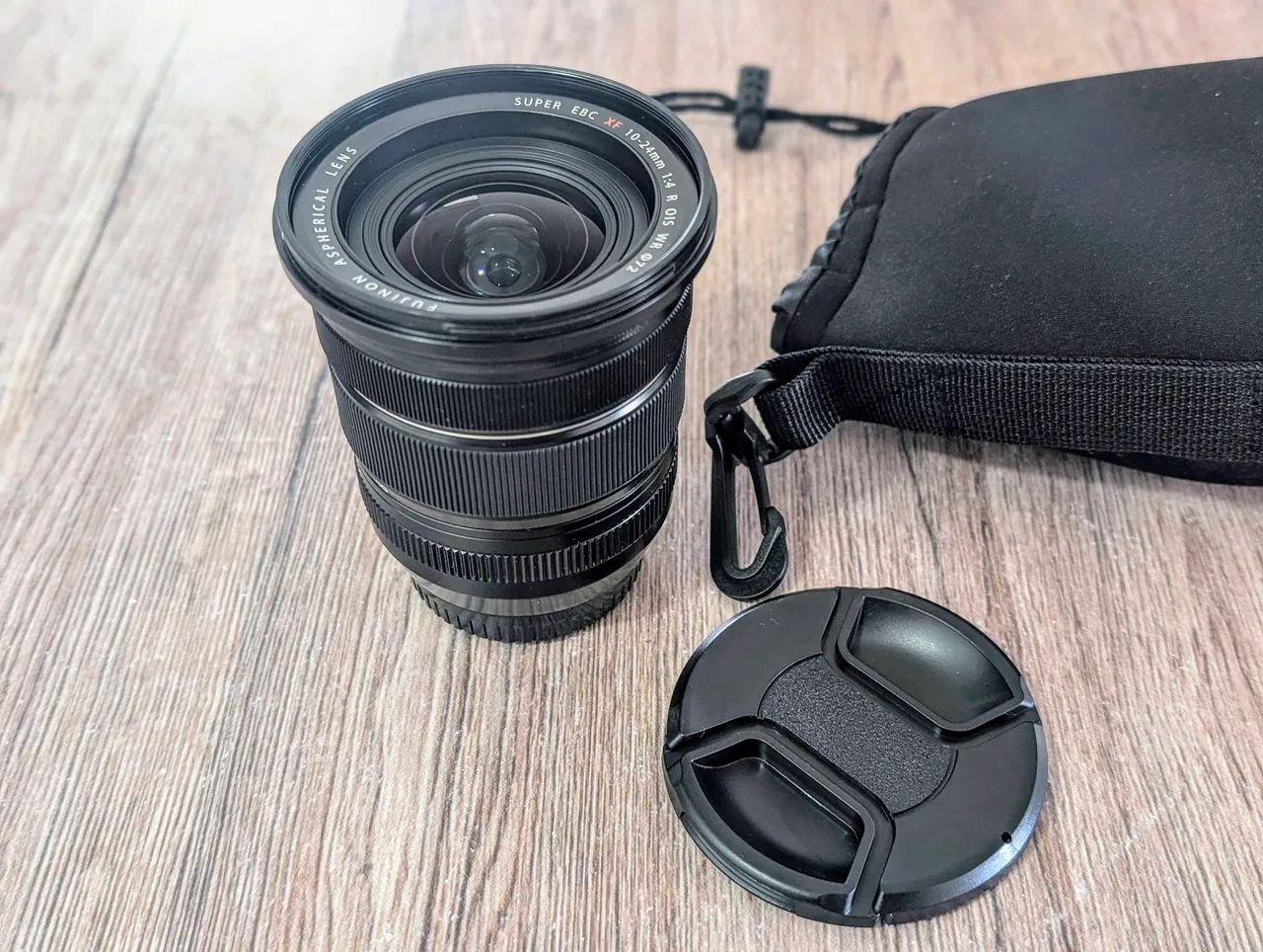 Lente Fujifilm XF 10-24mm f/4 WR + Case