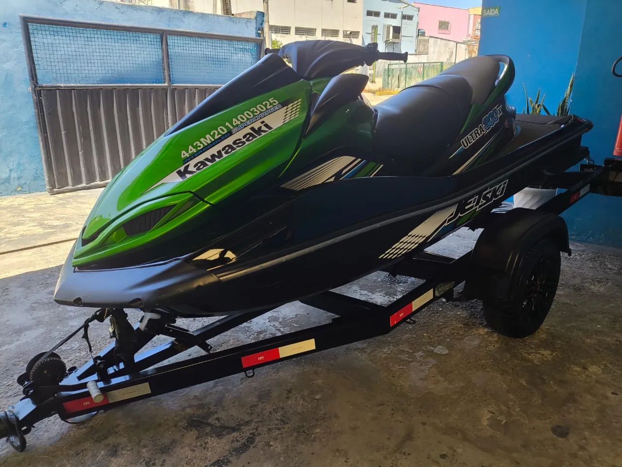 Jet ski kawazaki ultra 300