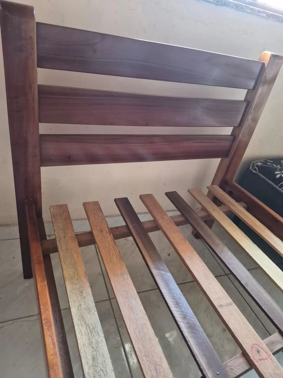 Vendo cama para solteiro ou crianças 