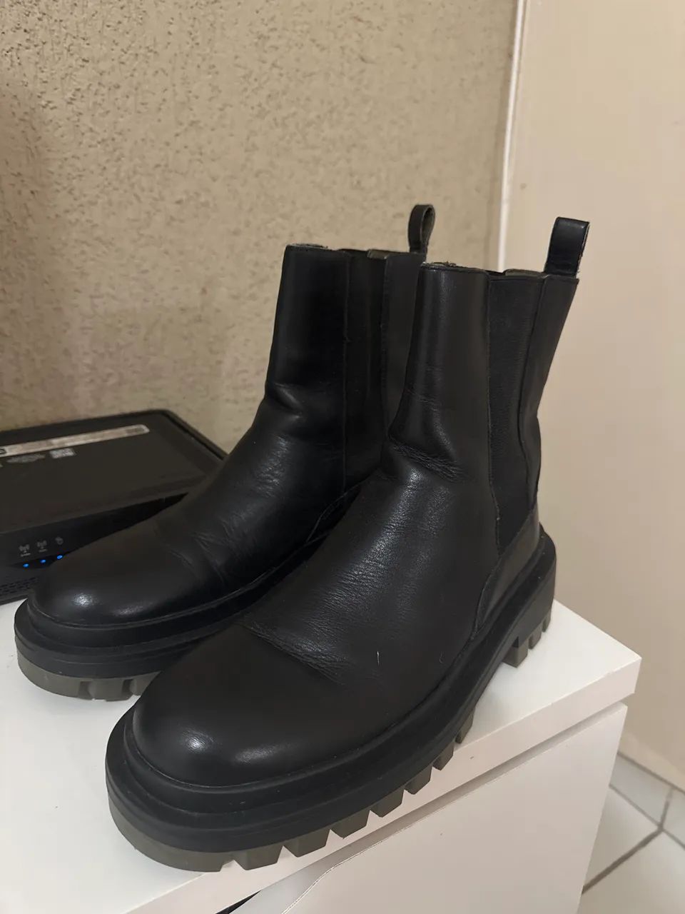 Bota de couro Zara 