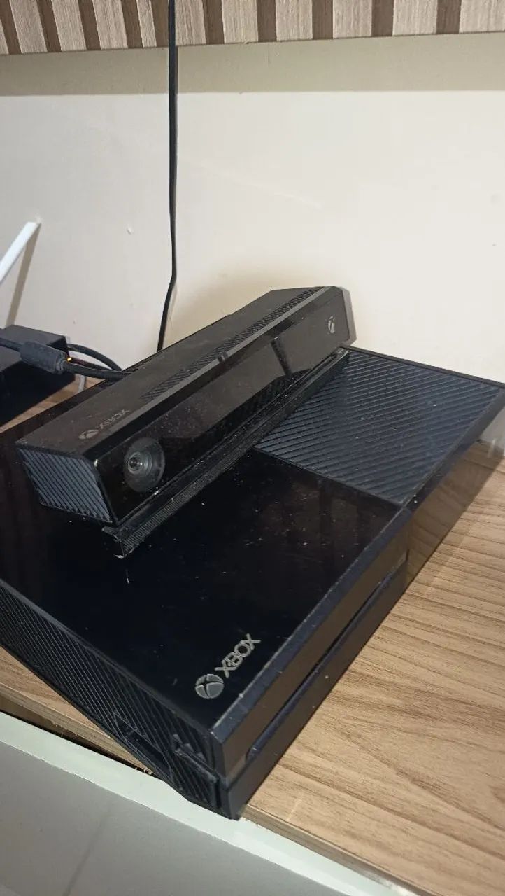Xbox One Fat com Kinect 