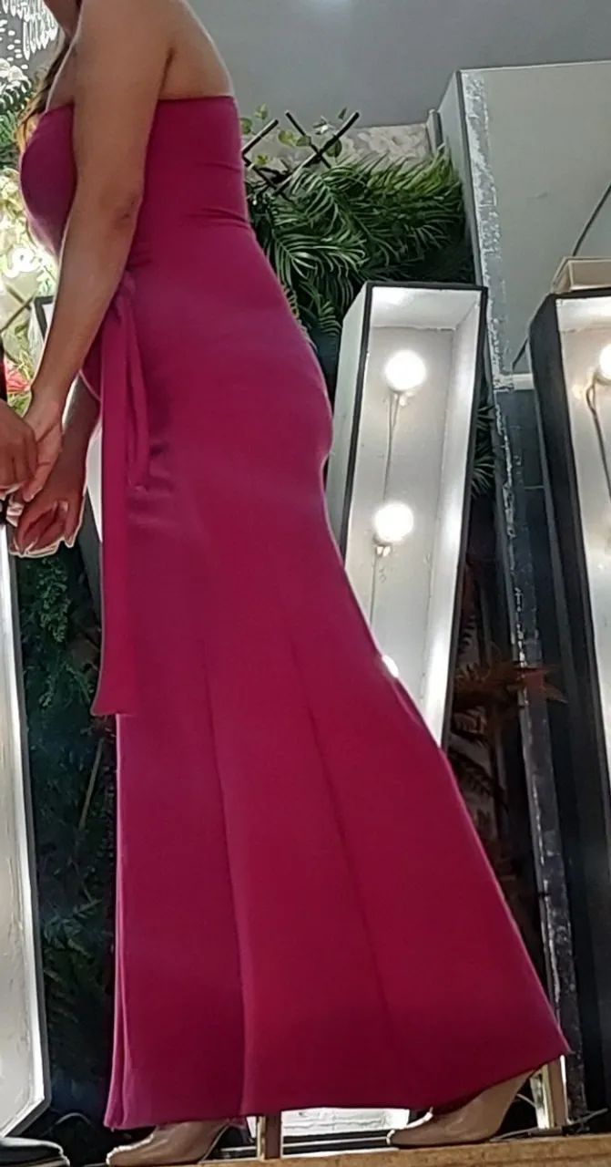 Vestido de festa fúcsia 
