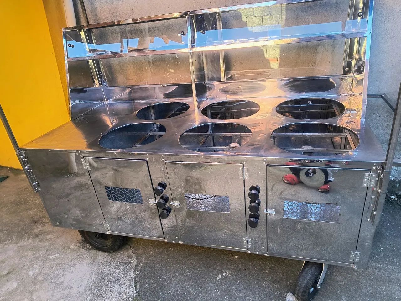 Carrinho de Banho-Maria em Inox 6 Cubas para Comida Quente<br>Ou, se não coub - Foto 2