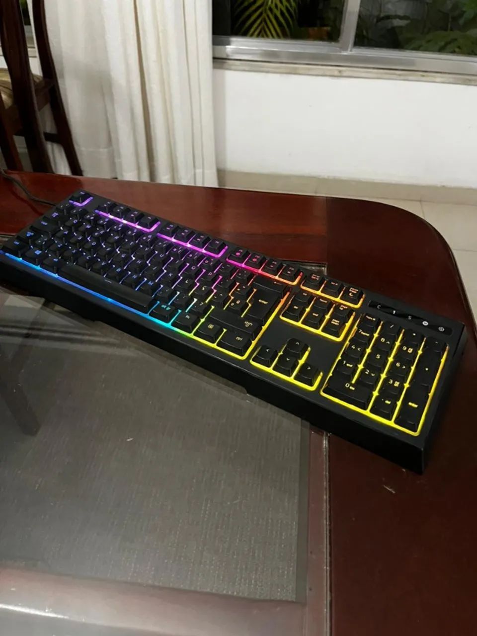Teclado Gamer Razer Ornata Chroma