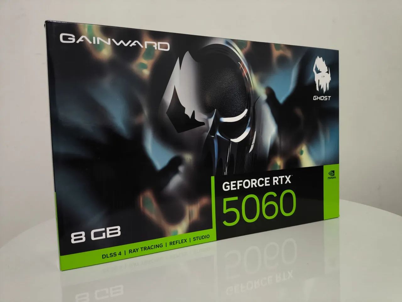 Placa de vídeo NVidia RTX 5060 8GB Gainward Ghost Nova.