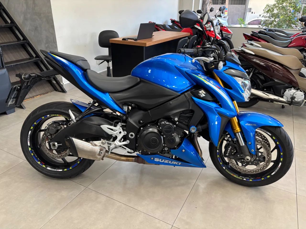Suzuki GSX-S 1000 - Foto 4