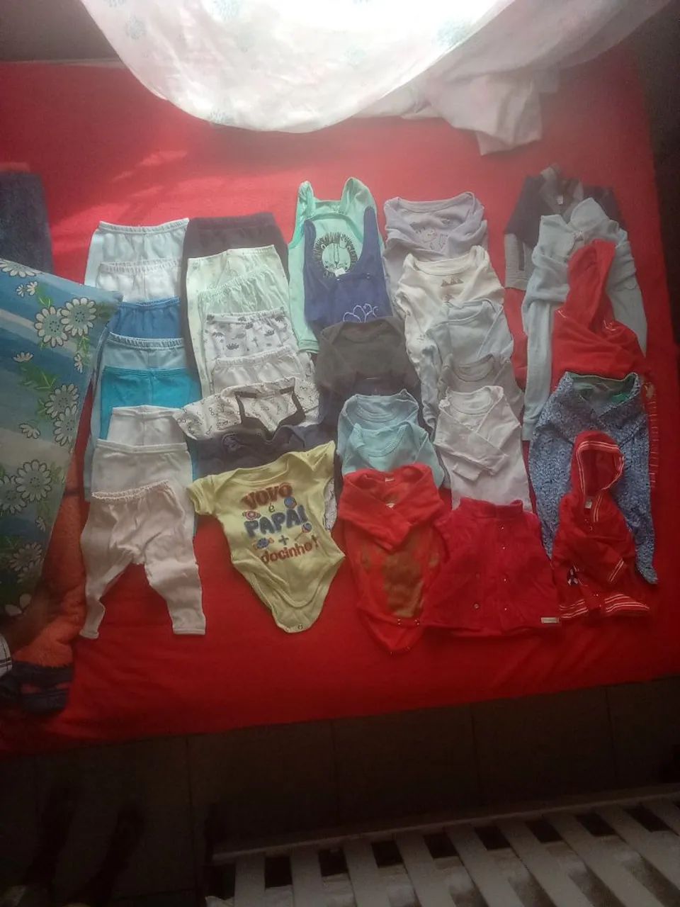Lote de roupa de bebê (menino) 34 peças 