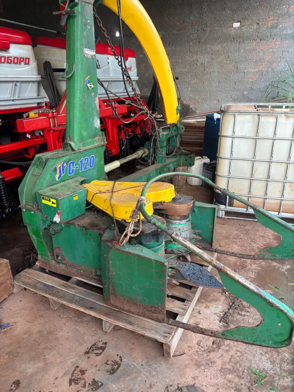 Colhedora de Forragens C-120 Área total  - Foto 2