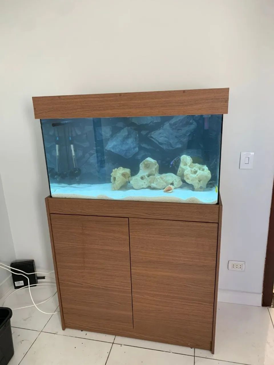 Aquário 200 litros completo com movel