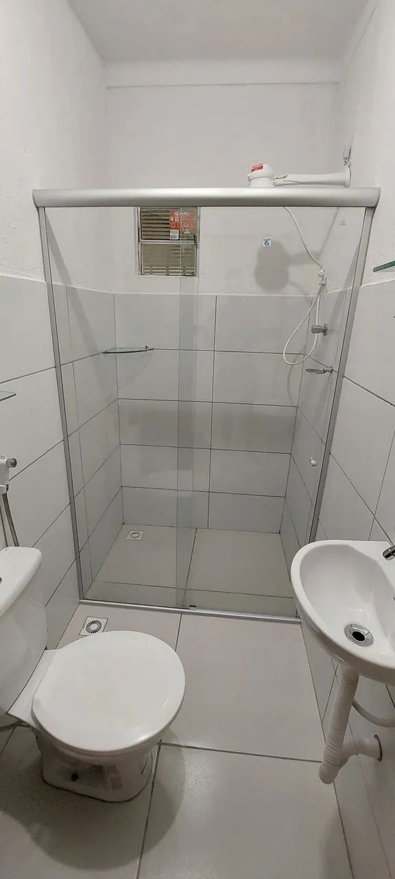 Box pra banheiro em vidro e manutenções e serviço de pintura em geral  - Foto 5