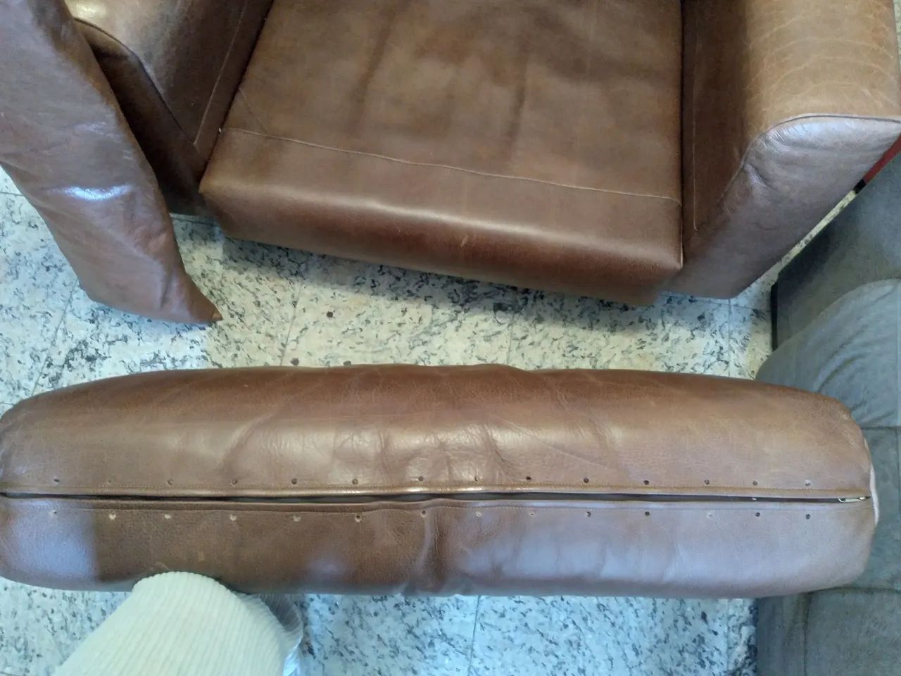 Poltrona de couro ÓTIMO PREÇO - Foto 5