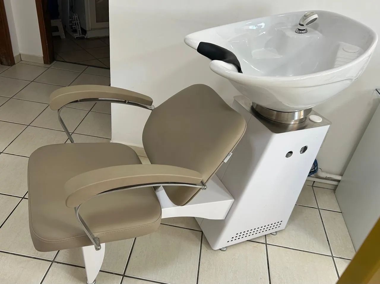 Lavatório Salão de Beleza com Aquecedor