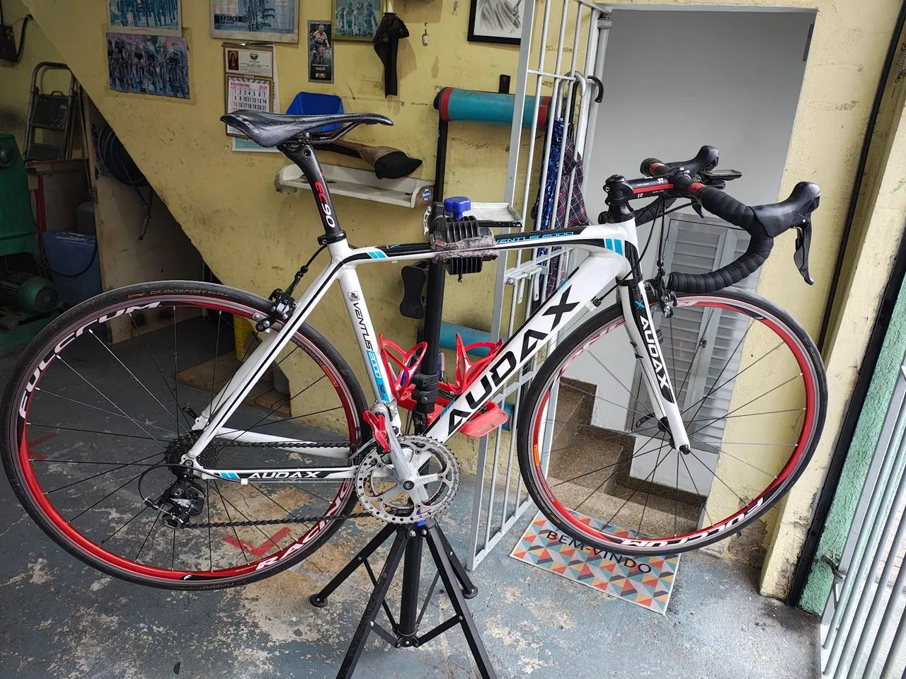 Bicicleta Speed Tamanho 52 e garfo de carbono