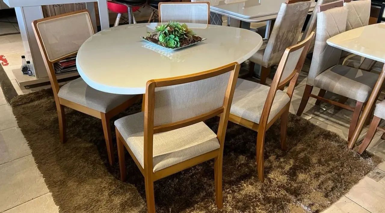 Mesa de Jantar 4 Lugares Em Madeira Pronta Entrega 