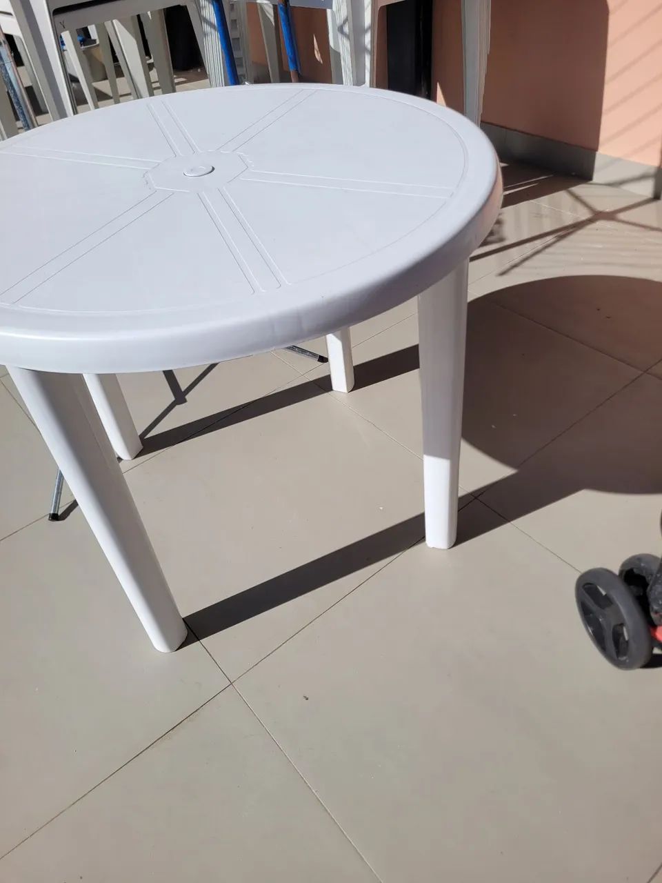 Mesa desmontável de plastico - entrego - Foto 2
