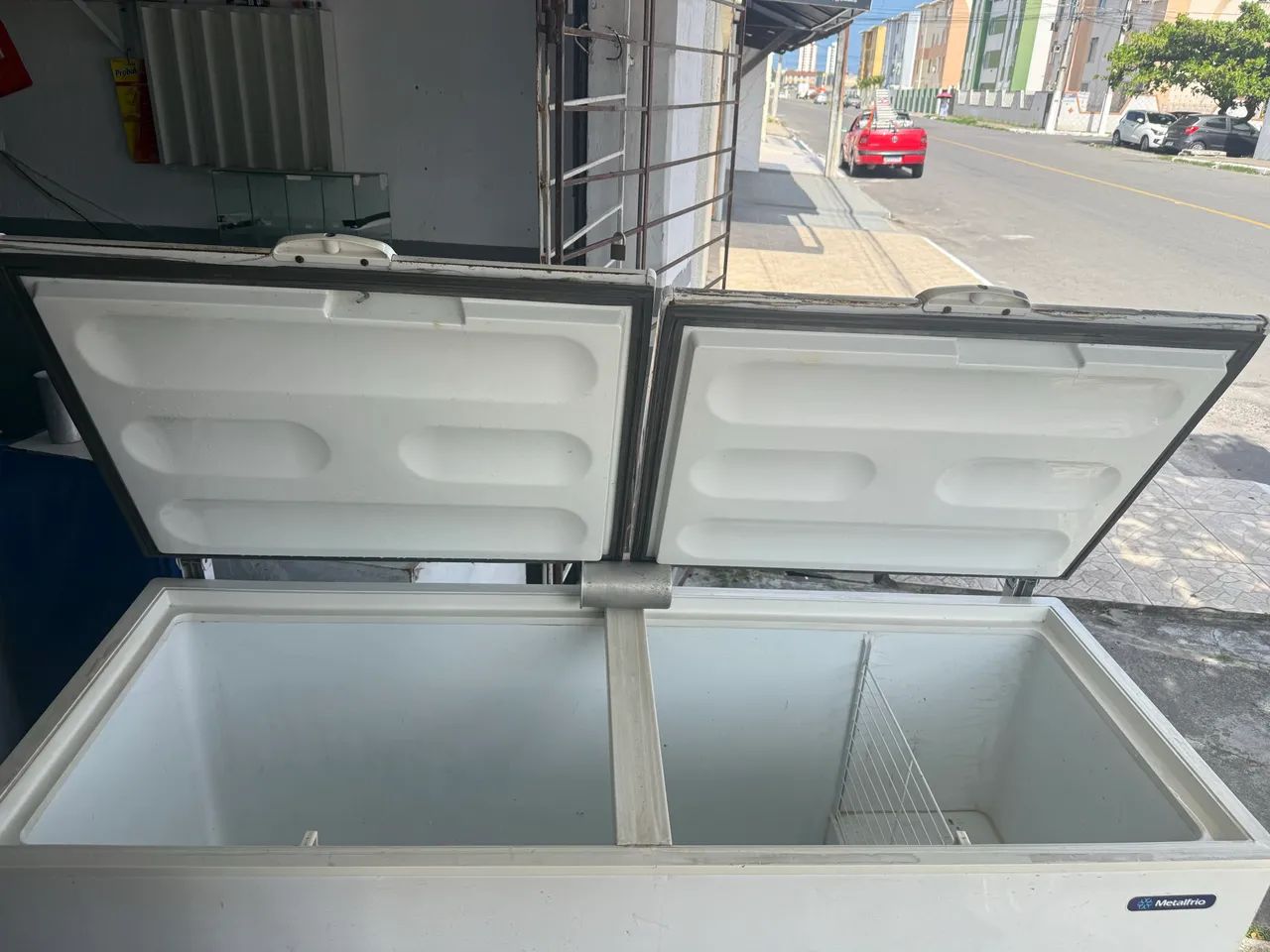 FREEZER HORIZONTAL METALFRIO. 